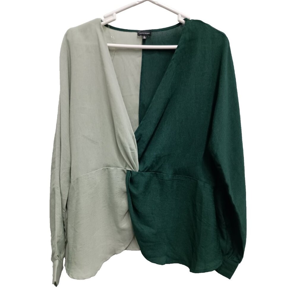 Buckle Black Womens Top‎ Large Green Colorblock Long Sleeve Surplice Carrier